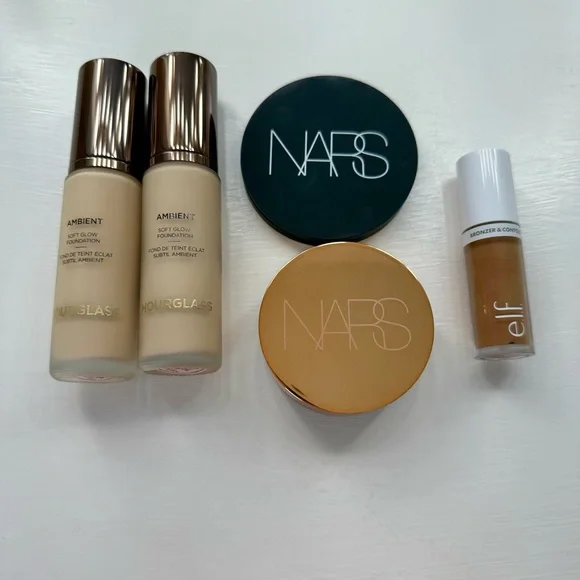 Makeup Bundle - Picture 1 of 6